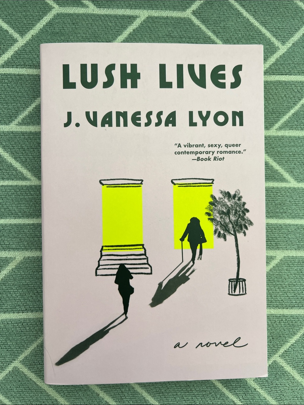 Lush Lives by J. Vanessa Lyon - paperback